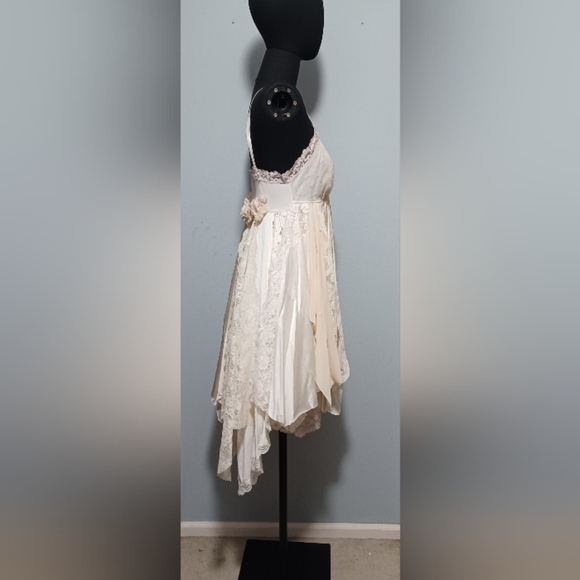 🍒 Boho Vintage Layered Lace Upcycled Slip Wedding Dress - Picture 2 of 14